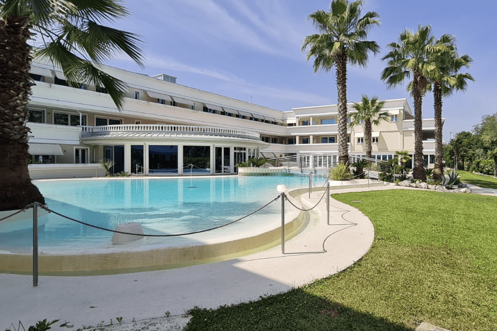 2 Zimmer Wohnung in einer eleganten Residenz mit Pool und überdachtem Parkplatz  Rivoltella (Desenzano del Garda)