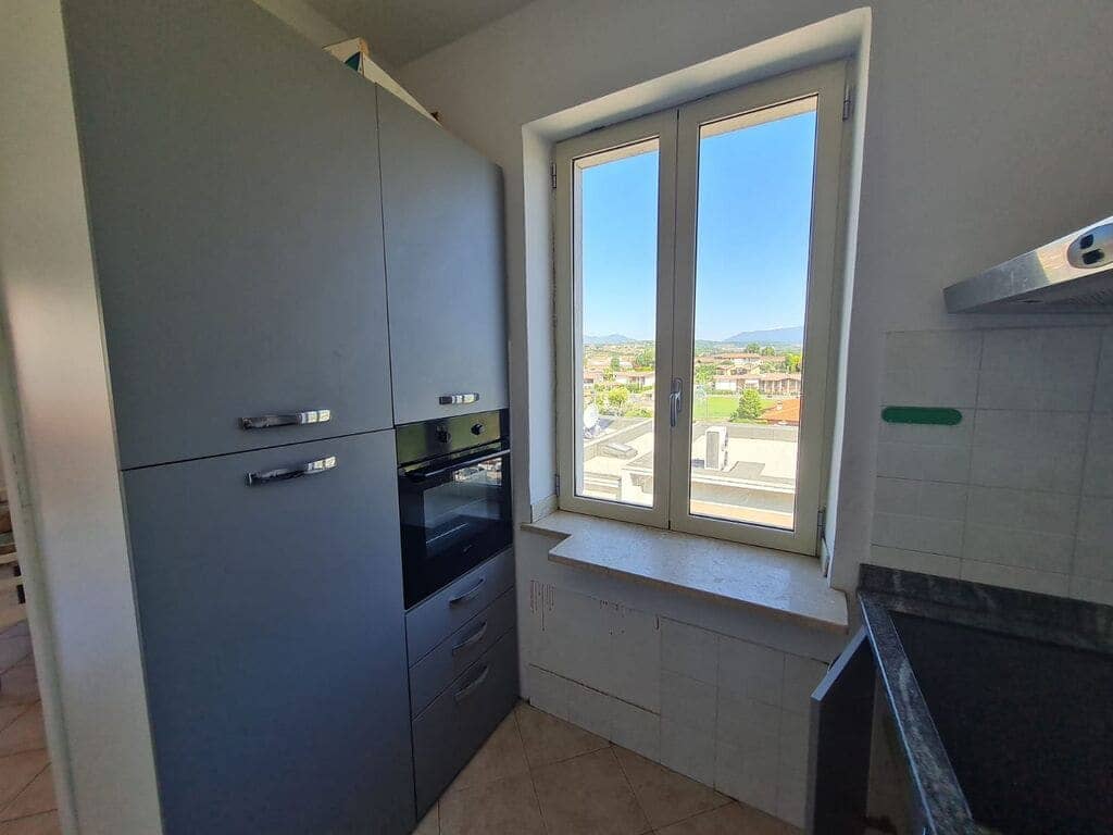 3 Zimmer Wohnung renoviert mit Terrasse und Parkplatz im Stadtzentrum  Moniga del Garda - 6